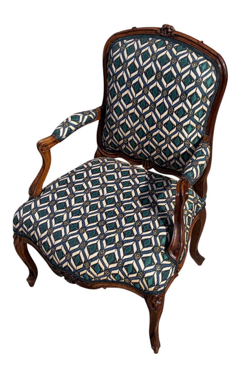 Pair Of 18th-century Walnut Armchairs-photo-4