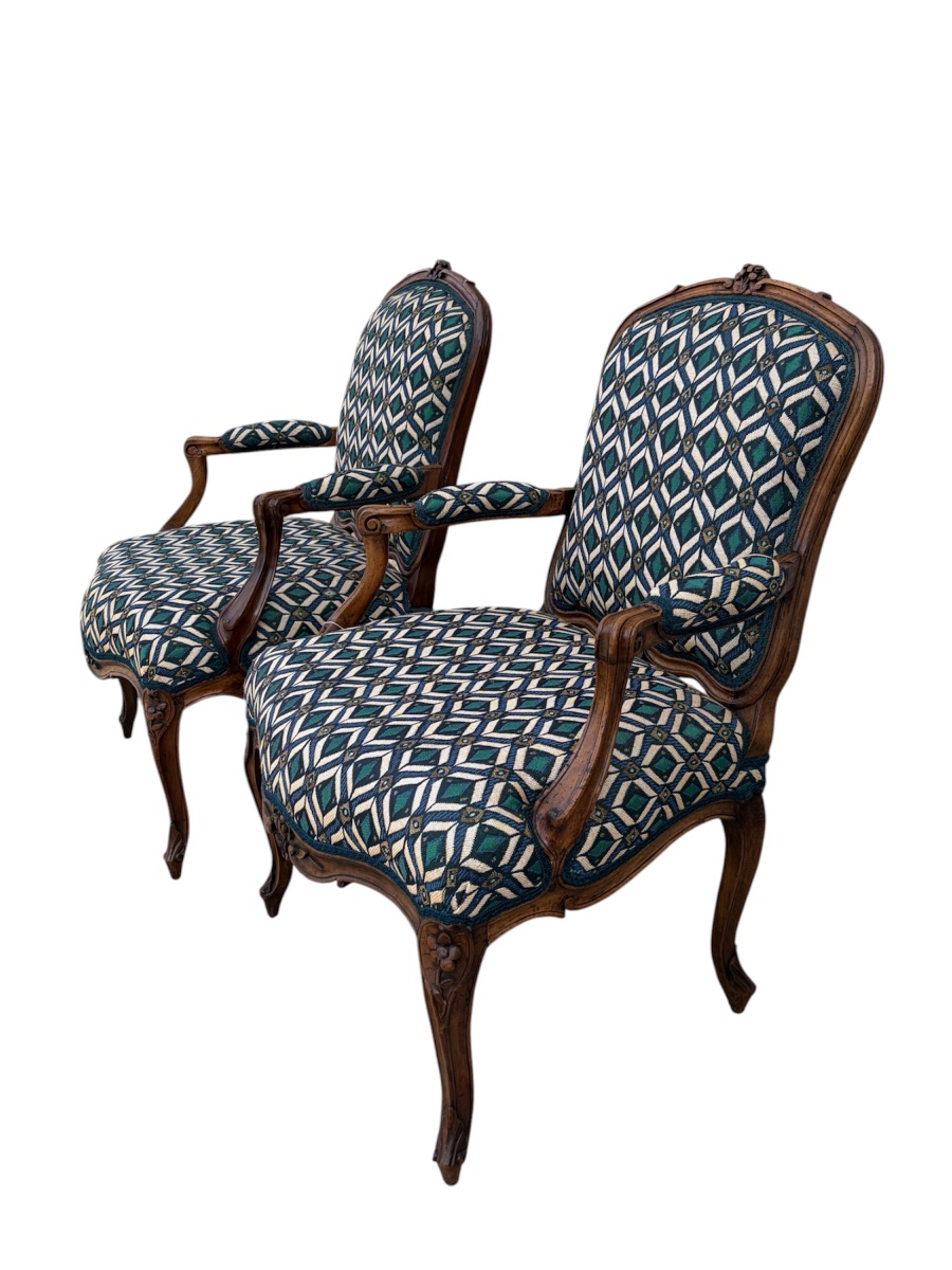 Pair Of 18th-century Walnut Armchairs