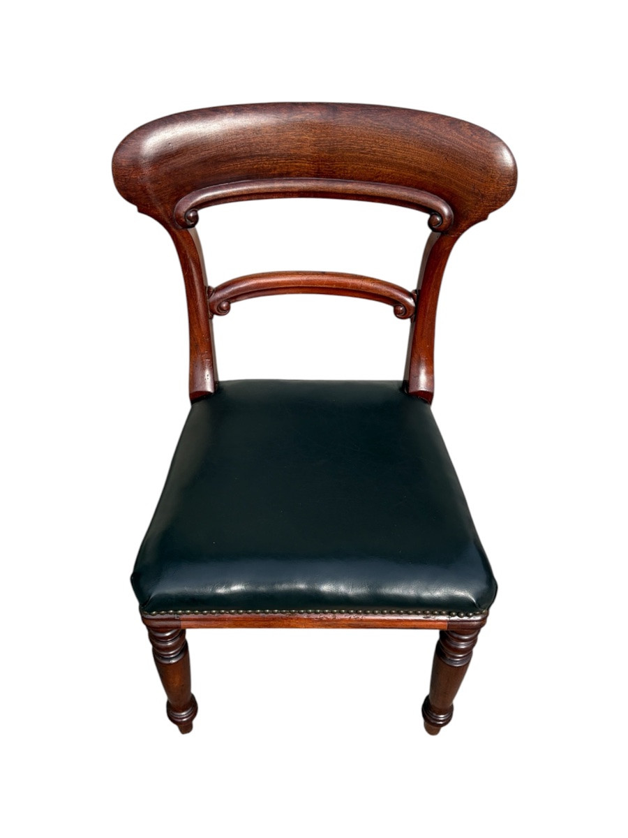 Série de 8 chaises victoriennes en acajou, fin XIXe-photo-1