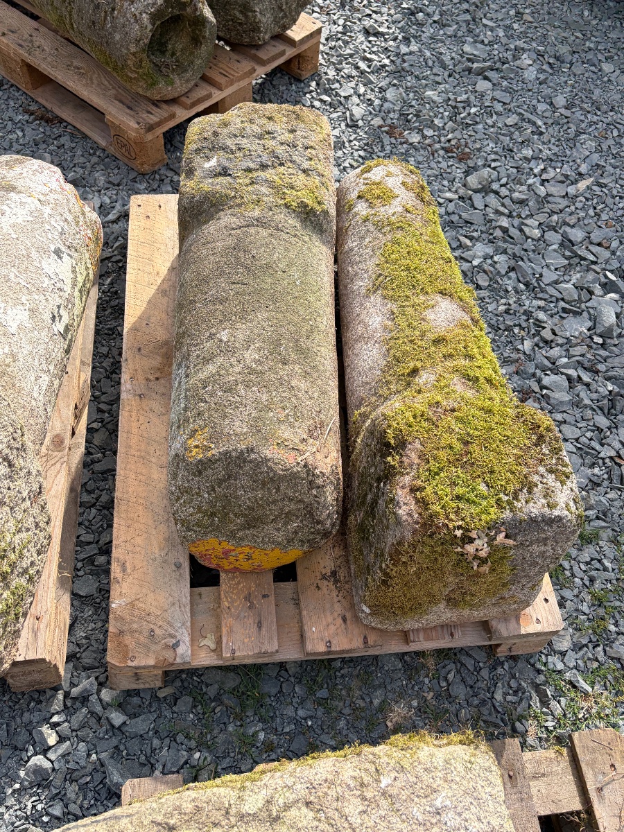 18th-century Monolithic Granite Roadside Marker-photo-5