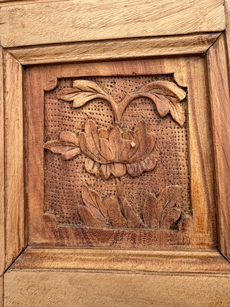 19th-century Camphor Wood Sea Chest-photo-5