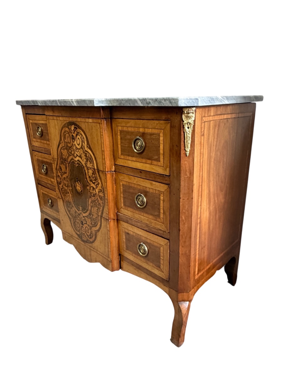 Commode à ressaut, en noyer-photo-2