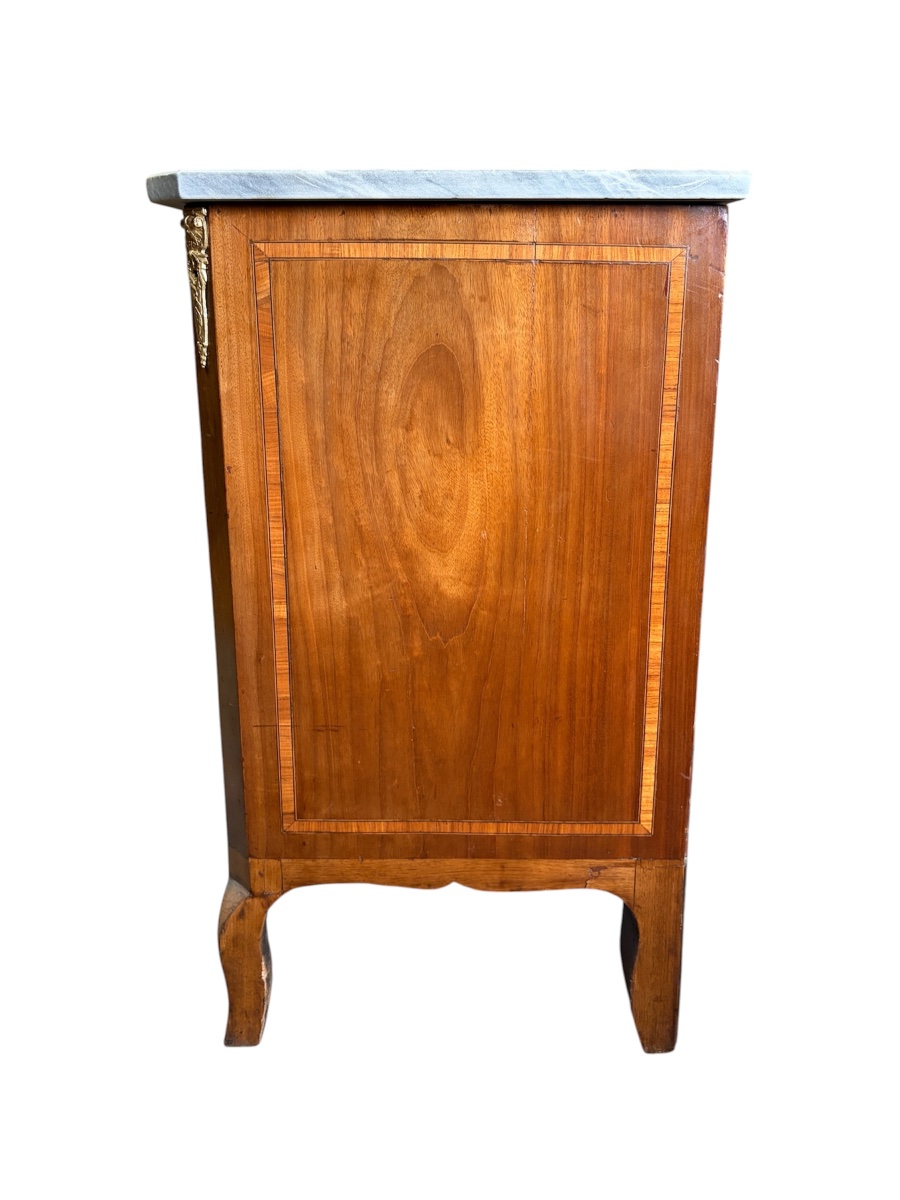 Commode à ressaut, en noyer-photo-7