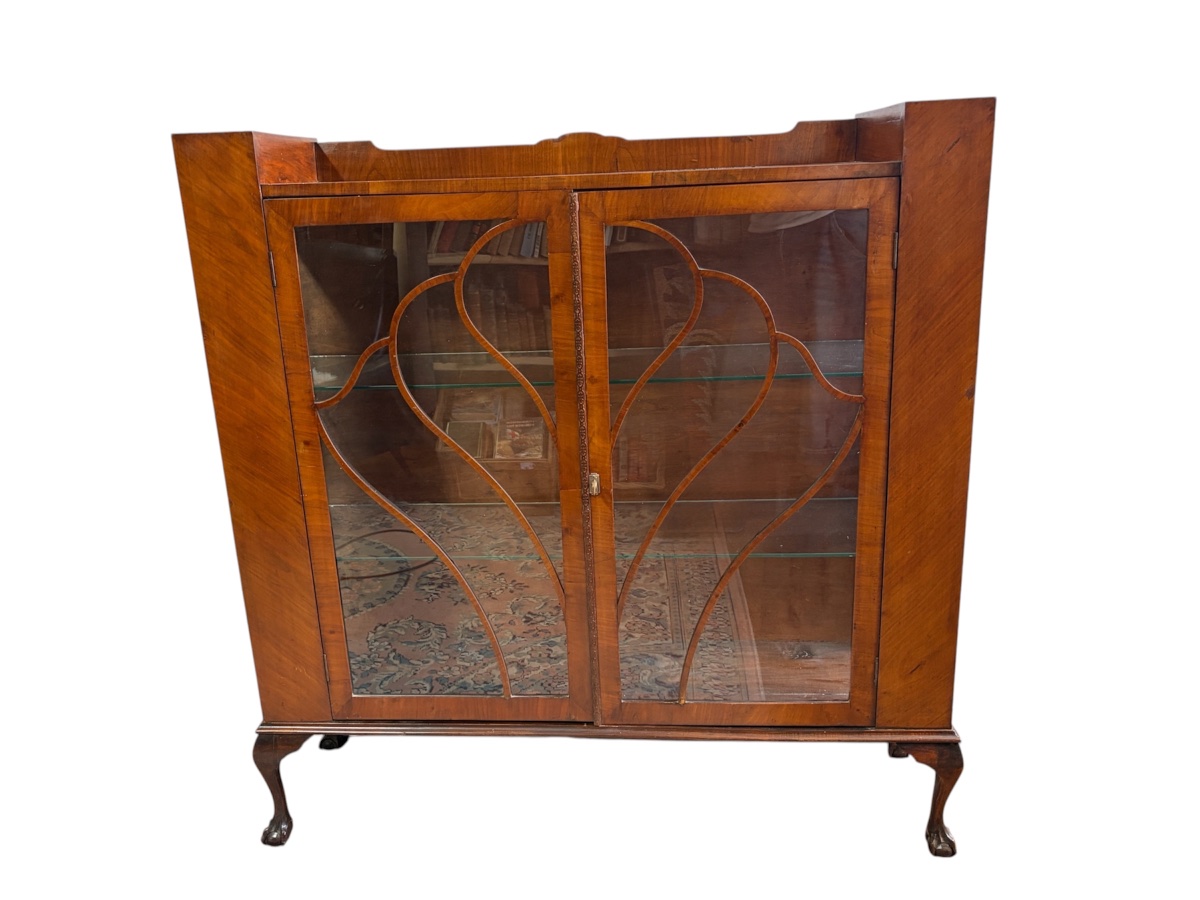 English Art Deco Mahogany Display Cabinet (1930)