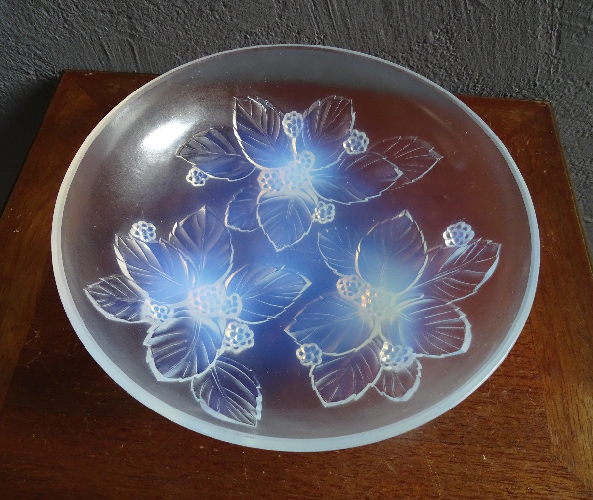 Coupe En Verre Opalescent Sabino 1930