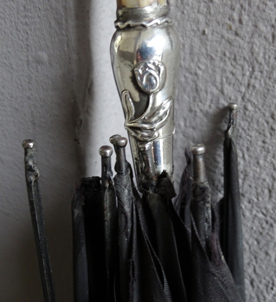Silver, Mother-of-pearl And Silk Umbrella Art Nouveau-photo-3