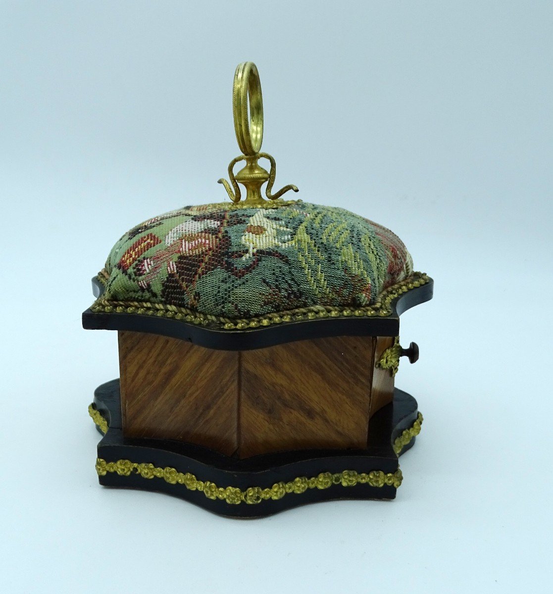 Napoleon III Sewing Box-photo-4