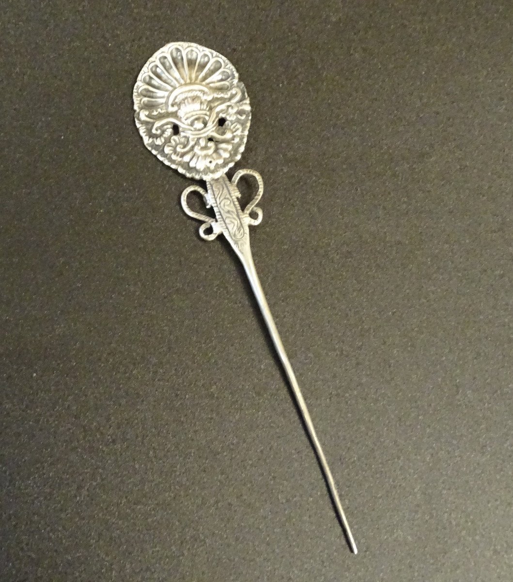 Large Wool Or Cape Silver Pin  19th