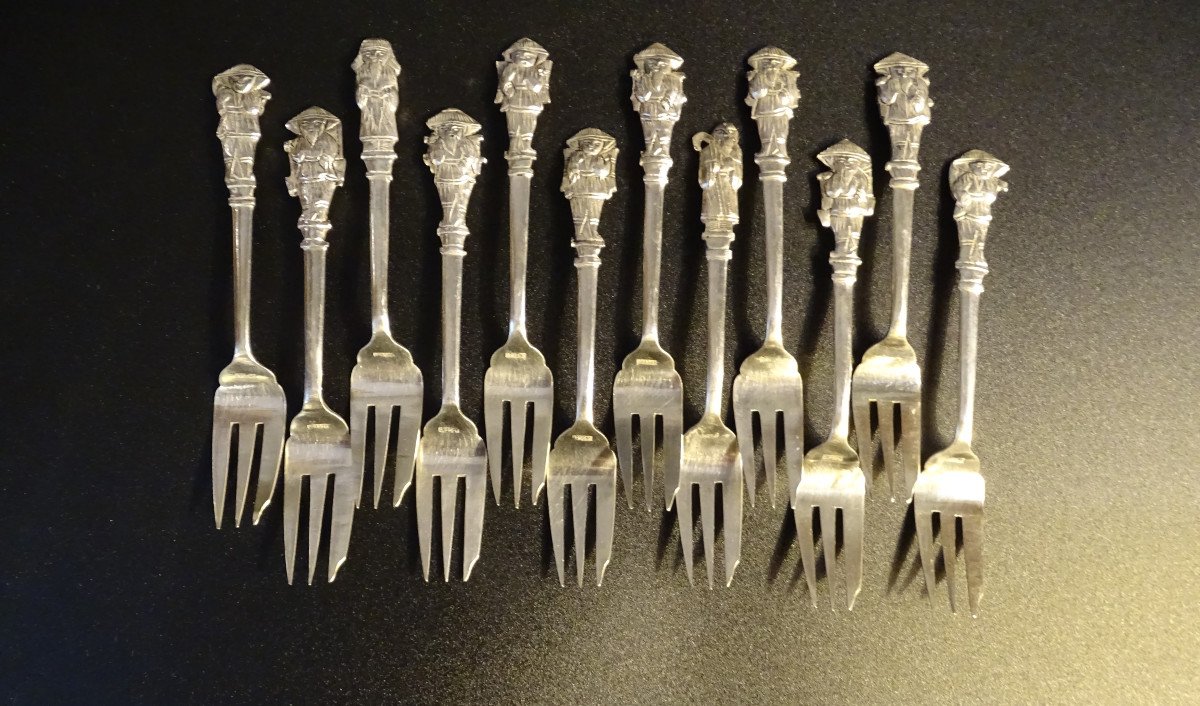 12 Fourchettes à Dessert Argent Indochine 20ème