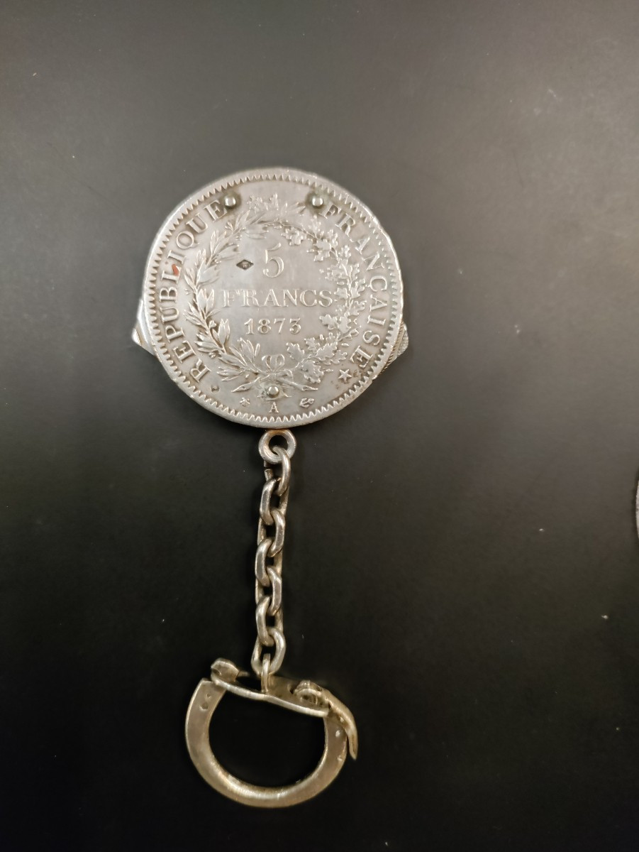 Porte-clés en Argent d'Eloi Pernet-photo-1