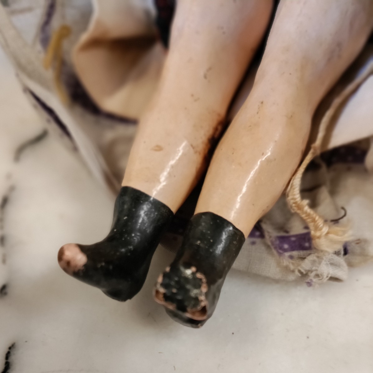 Petite Poupée Tête en Porcelaine -photo-1