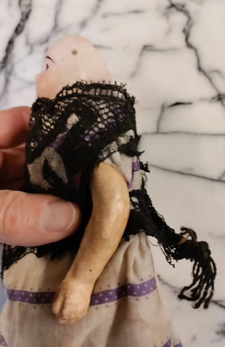 Petite Poupée Tête en Porcelaine -photo-2