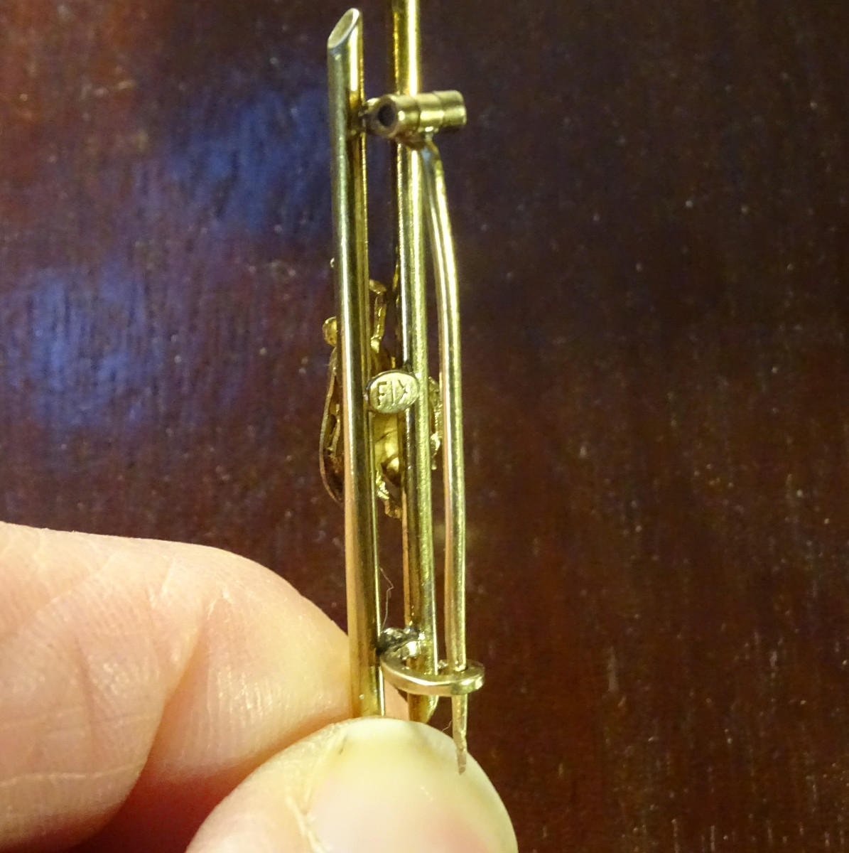 Broche à l'Abeille et Saphir Fix-photo-3