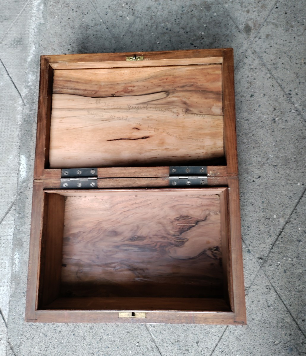 Large Walnut Box-photo-2