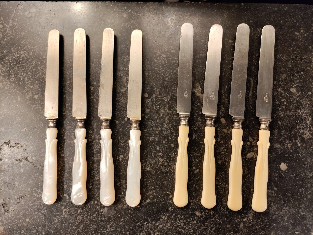 8 Dessert Knives (4+4)
