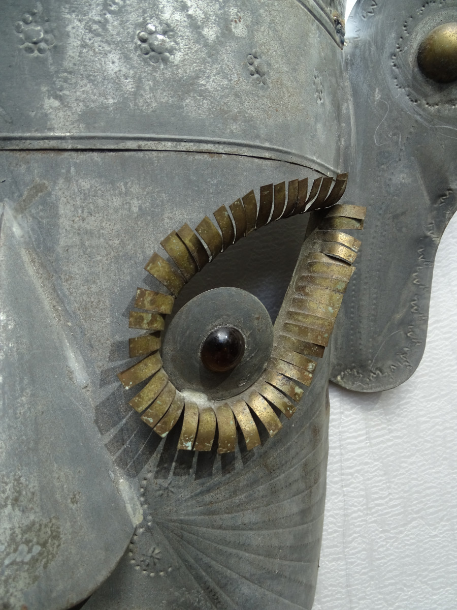 Grand Masque en Tôle et Laiton Années 1970-photo-3