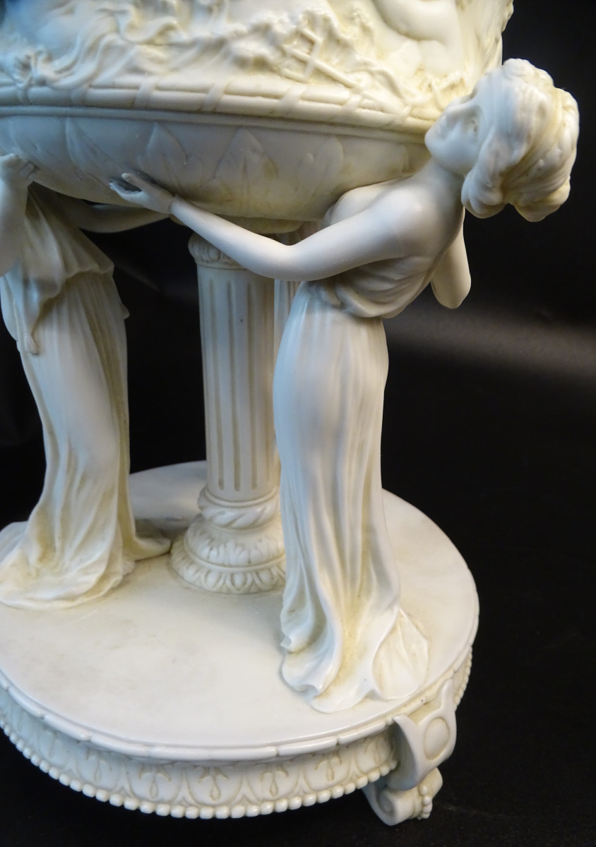 Centre de Table en Biscuit Art Nouveau-photo-3