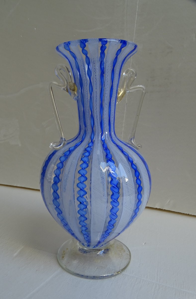 Venise  Murano Latticino Vase à anses 1970