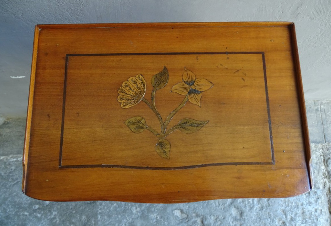 Petite table volante de style Louis XV-photo-3