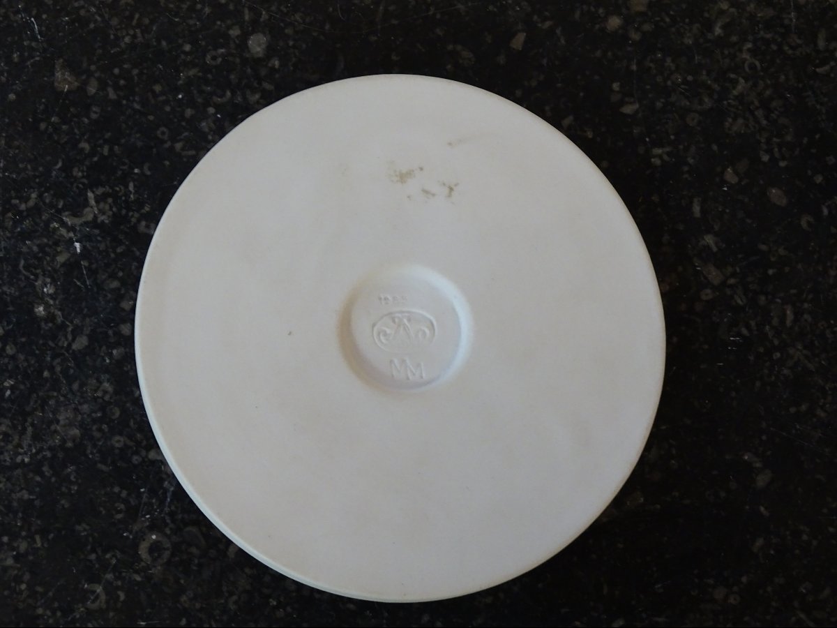 Miniature de Louis XVIII en biscuit de Sèvres-photo-4