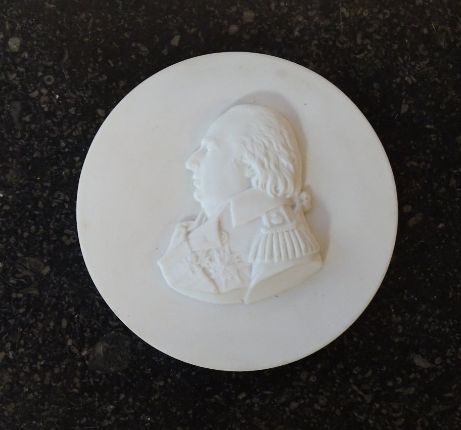 Miniature de Louis XVIII en biscuit de Sèvres