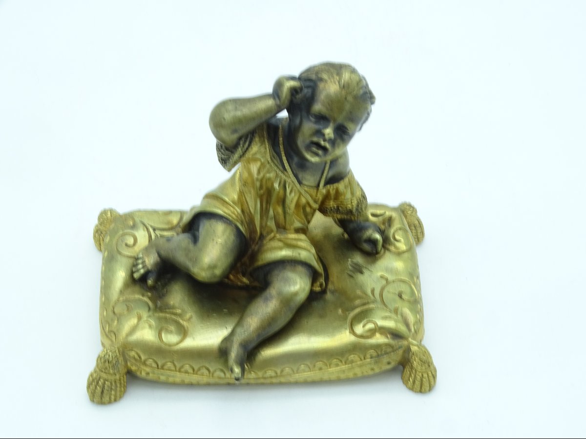 Bronze Chérubin sur coussin