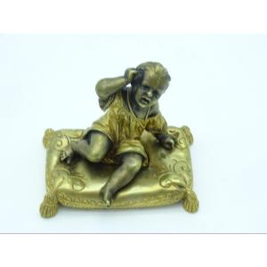 Bronze Chérubin sur coussin