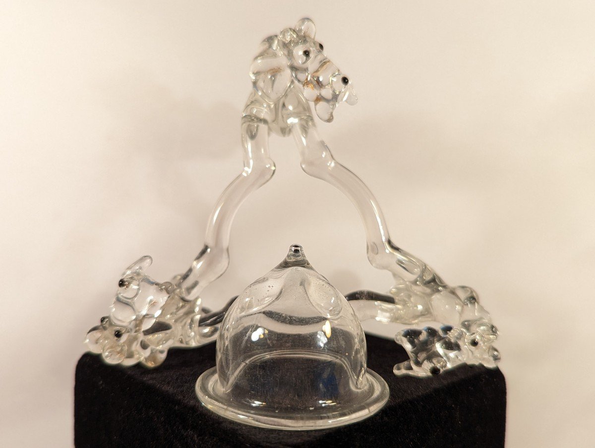 Amusing Pair Of Salt Cellars, In Murano-dog Spun Glass Supporting A Cup-photo-2
