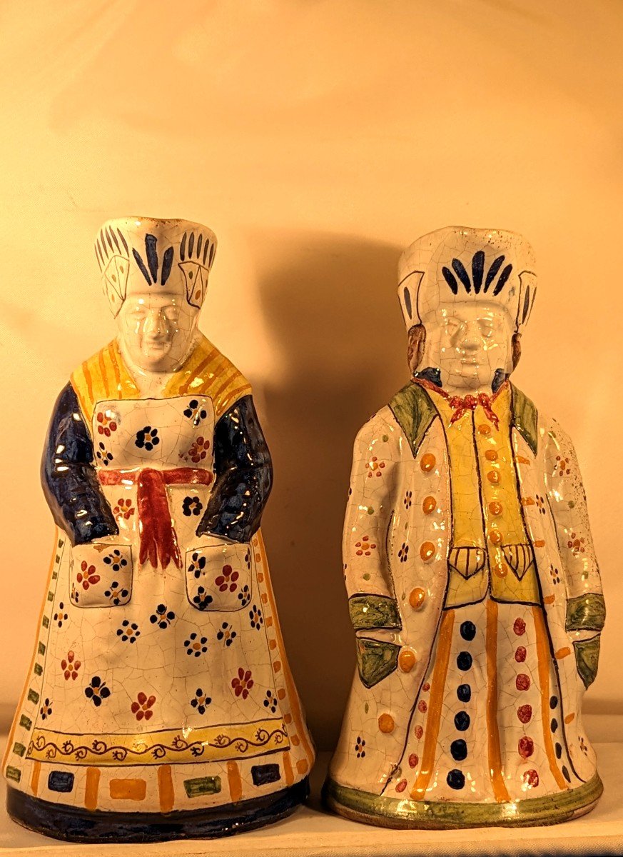 Paire de pichets "Jacquot", 19ème, en faience peinte