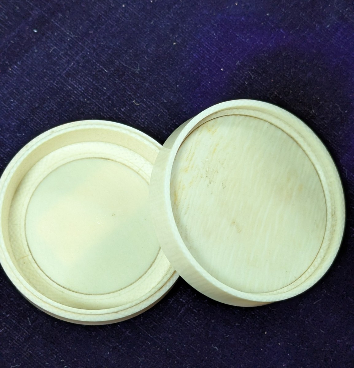 Délicate boîte à mouches, avec miniature peinte sur émail-Pastorale-photo-4