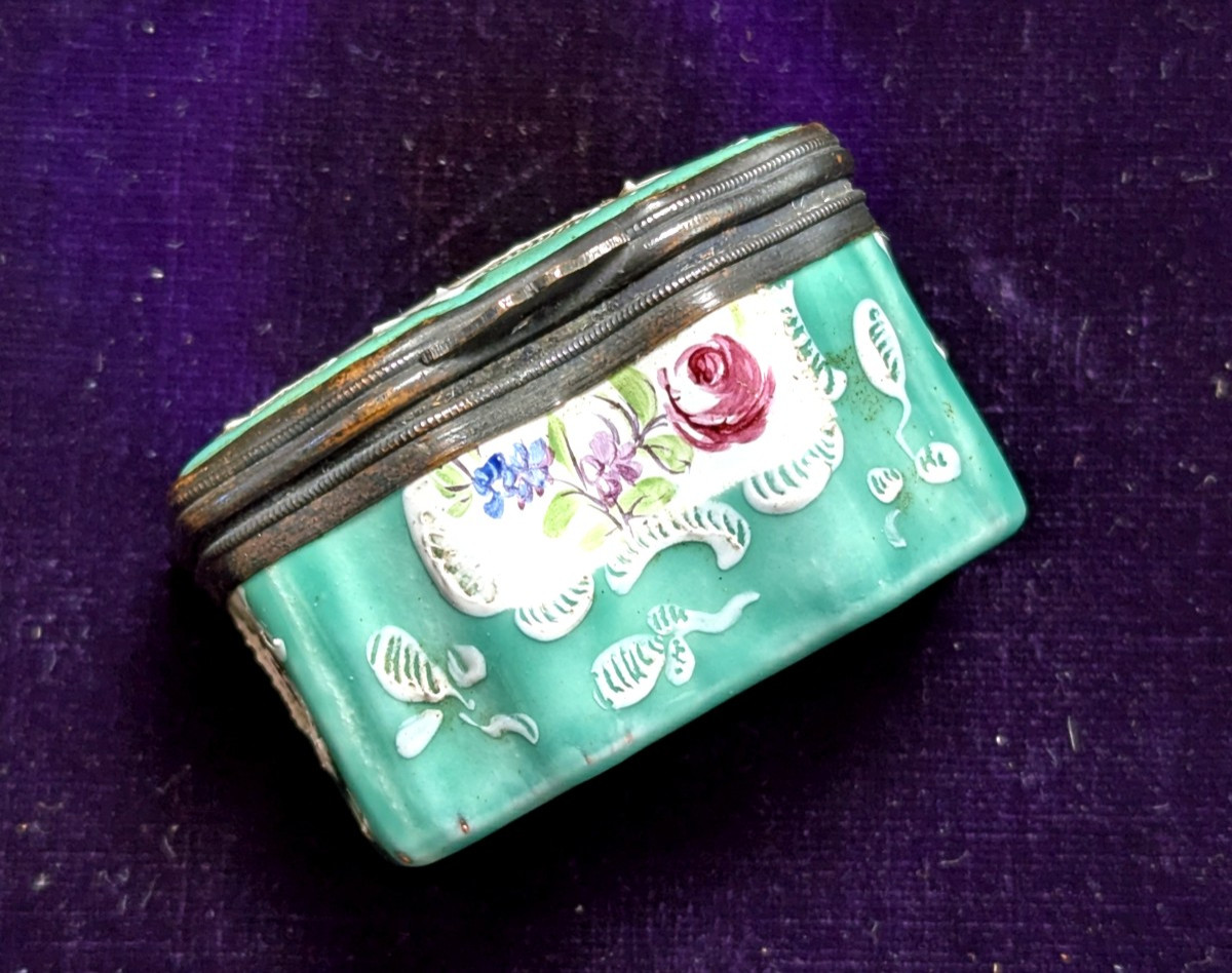 Small Fly Box, 18th Century, In Painted Enameled Copper-photo-2