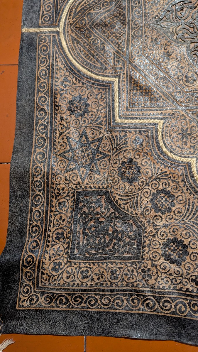 Tapis 19ème, en cuir entièrement découpé en surface-Art Islamique-photo-2