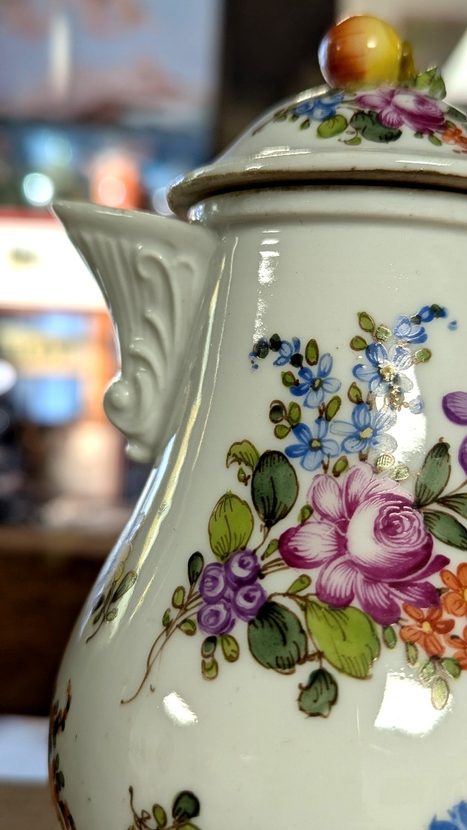 Cafetière égoïste, en porcelaine peinte de fleurs-Meissen-photo-2
