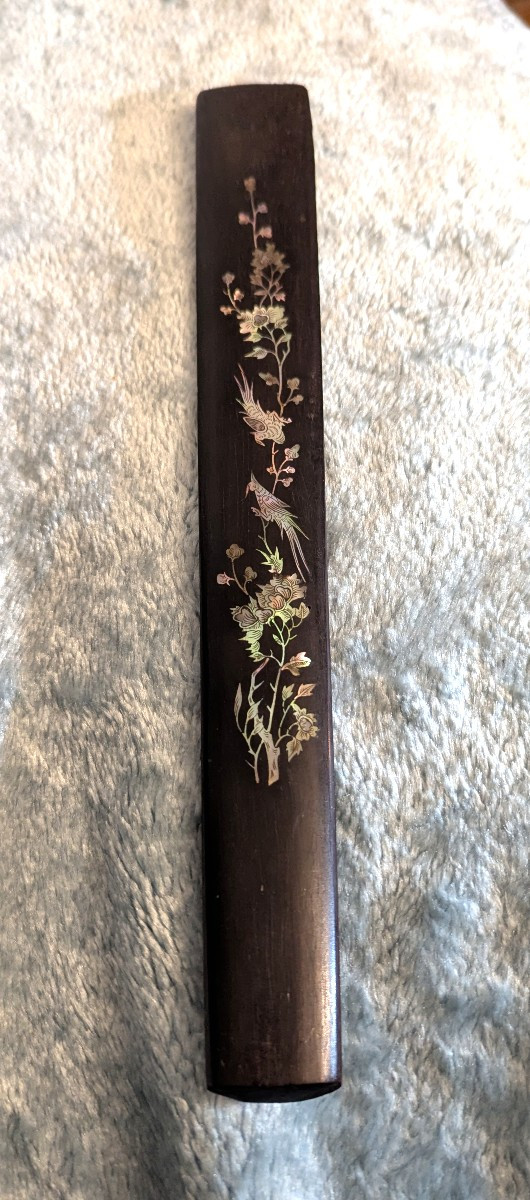 Tourne page, en bois et nacre-Indochine-Ouvre lettre