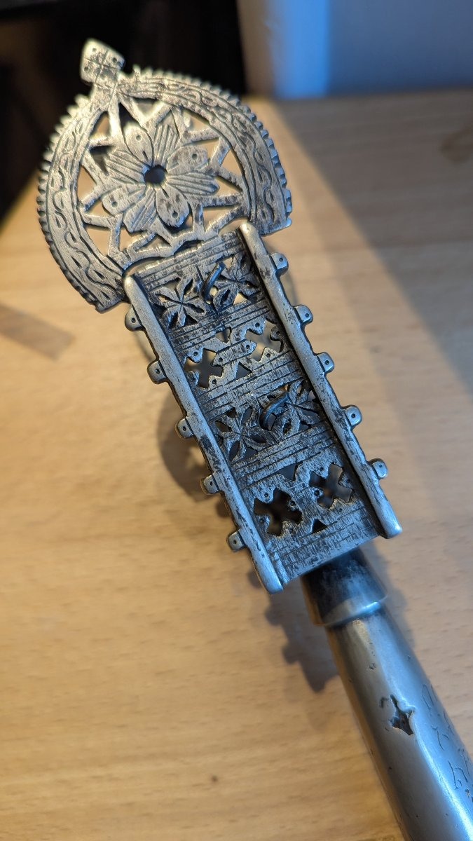 Sistre ancien, en bronze argenté-Ethiopie-Instrument musical-photo-2