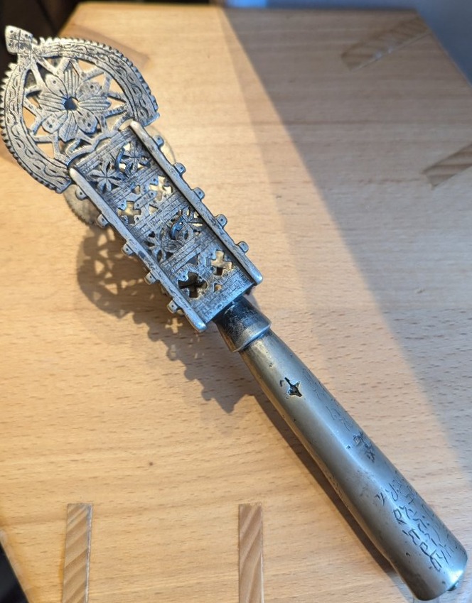 Sistre ancien, en bronze argenté-Ethiopie-Instrument musical