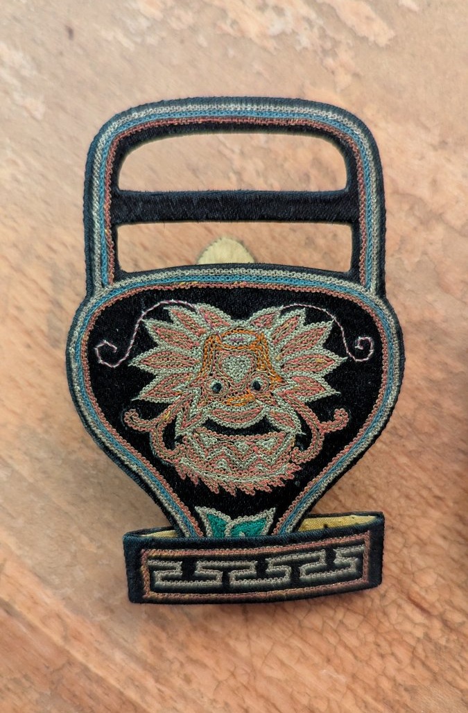 Paire de pendants de bourse chinoise, en soie brodée-Epoque King-photo-2