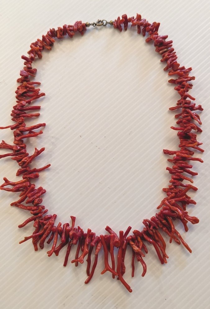 Collier vintage, très fourni-Branches de corail