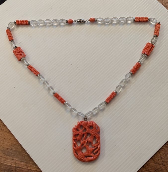 Collier Art Déco, en galalithe orange, verre taillé et strass-photo-2