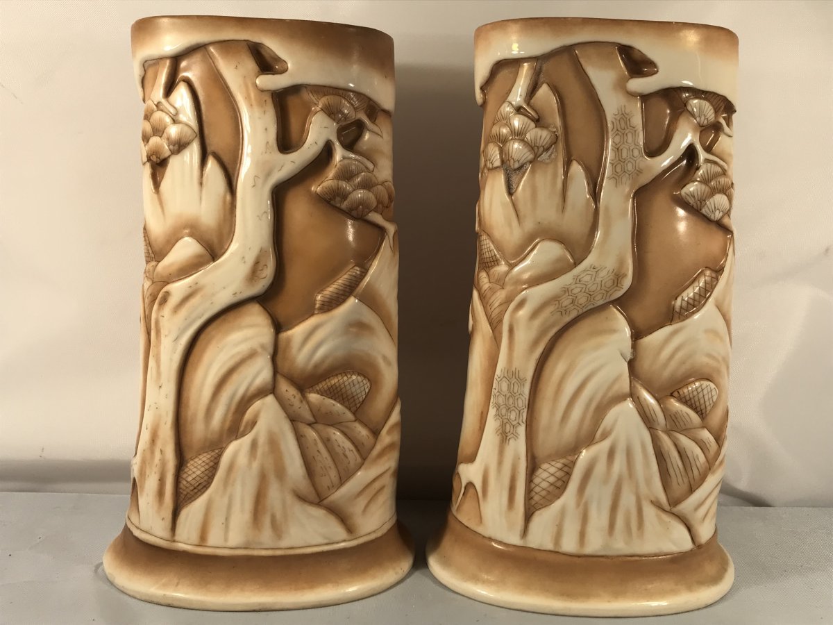 Paire de vases japonisants en porcelaine de Rudolstadt-Imitation défense d'éléphant sculptée-photo-3