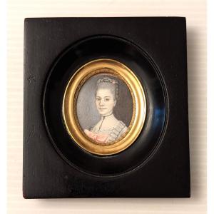 Miniature 18ème-Portrait d'une jeune femme-Signée