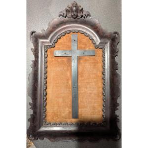 Grand cadre 19ème pour un Christ
