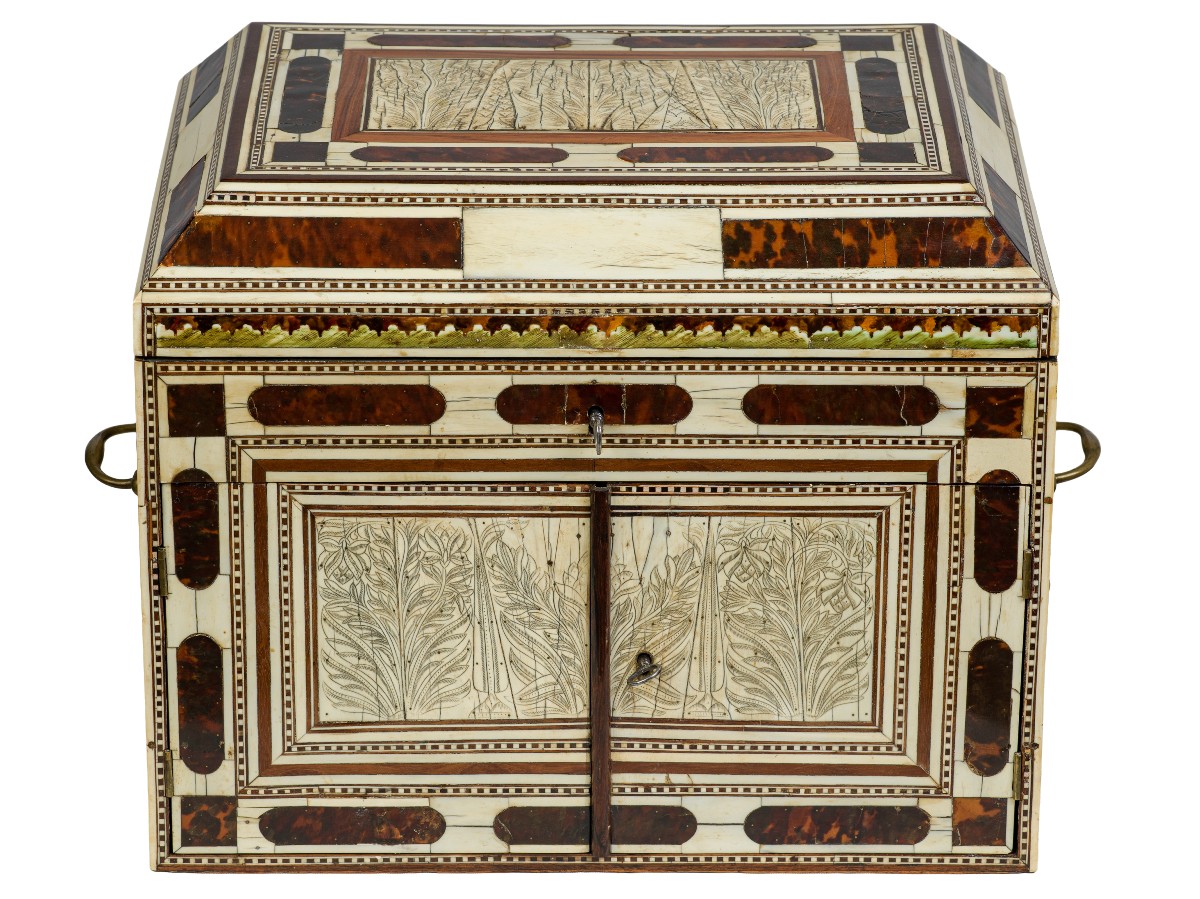 17th-century Indo-portuguese Cabinet