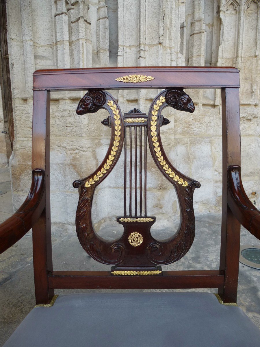 Paire De Fauteuils En Acajou  Epoque Restauration-photo-1