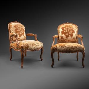 Paire De Fauteuils  Epoque Louis XV