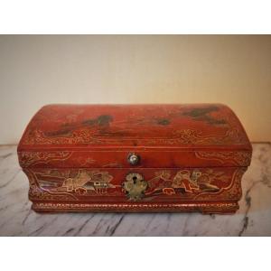 Coffret En Laque Rouge Epoque Louis XV