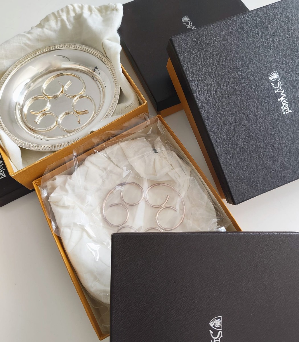 St Médard 4 dessous de carafe en metal argenté de style empire -photo-2