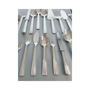 Christofle Mira ménagère art deco de 142 pièces  ondulation 