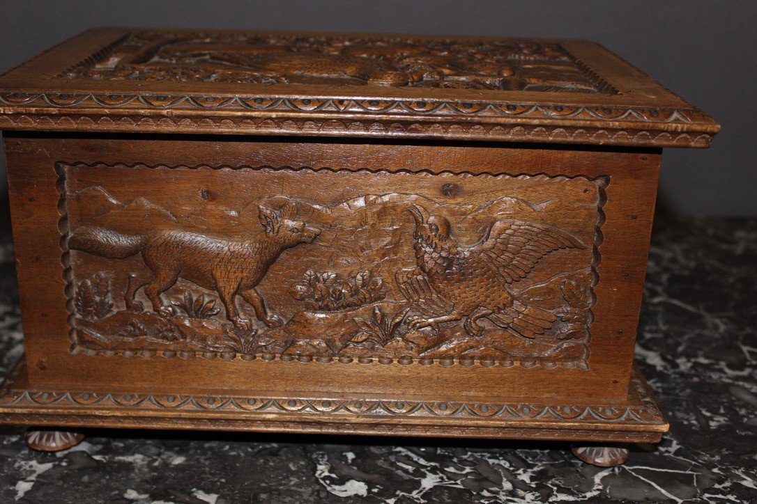 Walnut Box Decorated With Animals Circa 1900-photo-8