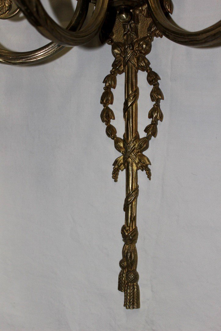 Important Pair Of Louis XVI Style Sconces In Bronze-photo-3